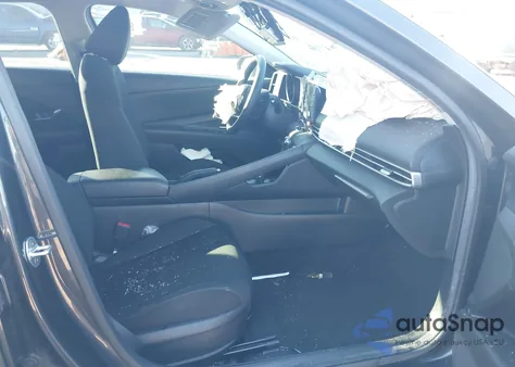 2022 Hyundai Elantra Sel z USA, uszkodzony, nr VIN 5NPLM4AG7NH055138